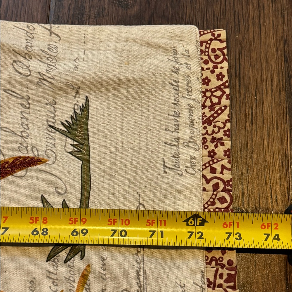 Pier 1 French Country Colorful Rooster Table Runner Embroidered Embellishments - Picture 6 of 7